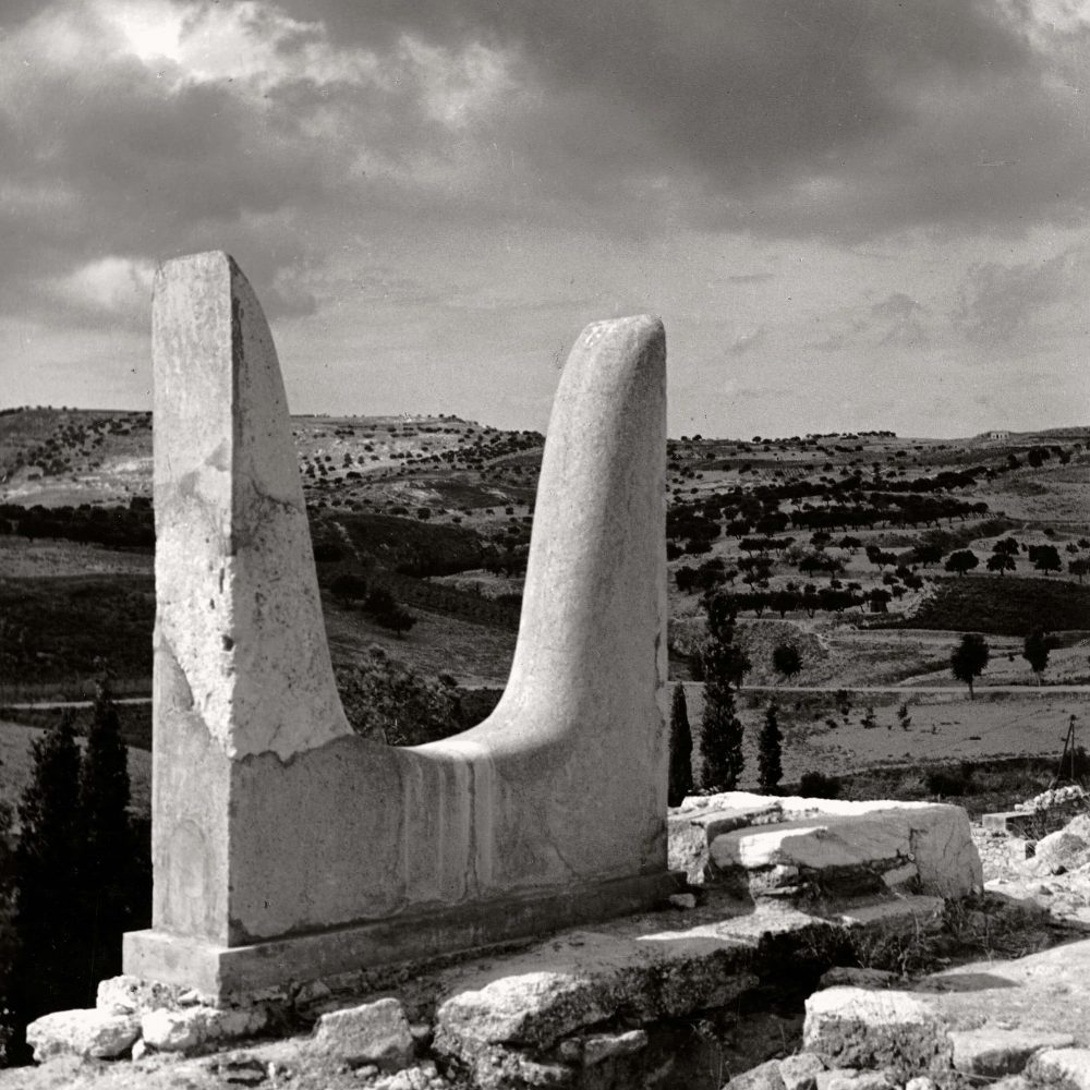 HERBERT LIST<br>"Bull's Horns in the Palace of King Minos at Knossos"